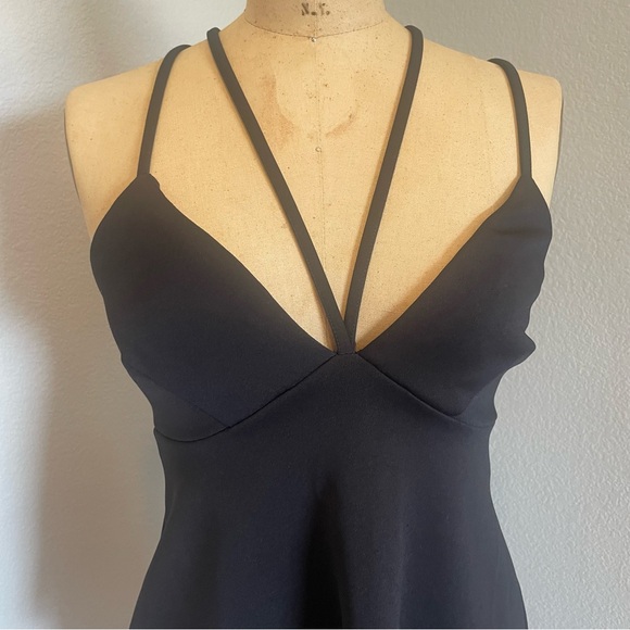 Express- SZ XS  Black Crisscross Strap Tank Top - Picture 6 of 7